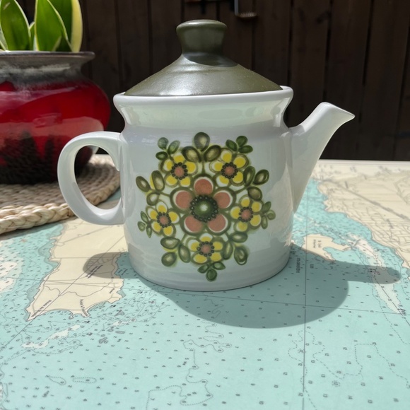 Vintage 60s Floral Teapot Mirage Ironstone Ware by Myott England - Picture 2 of 7